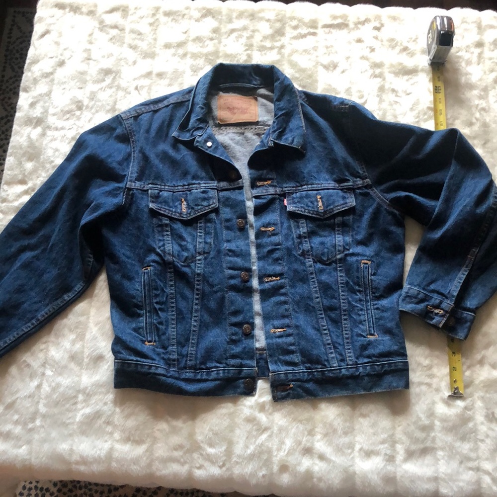 Levi’s denim jacket size 40